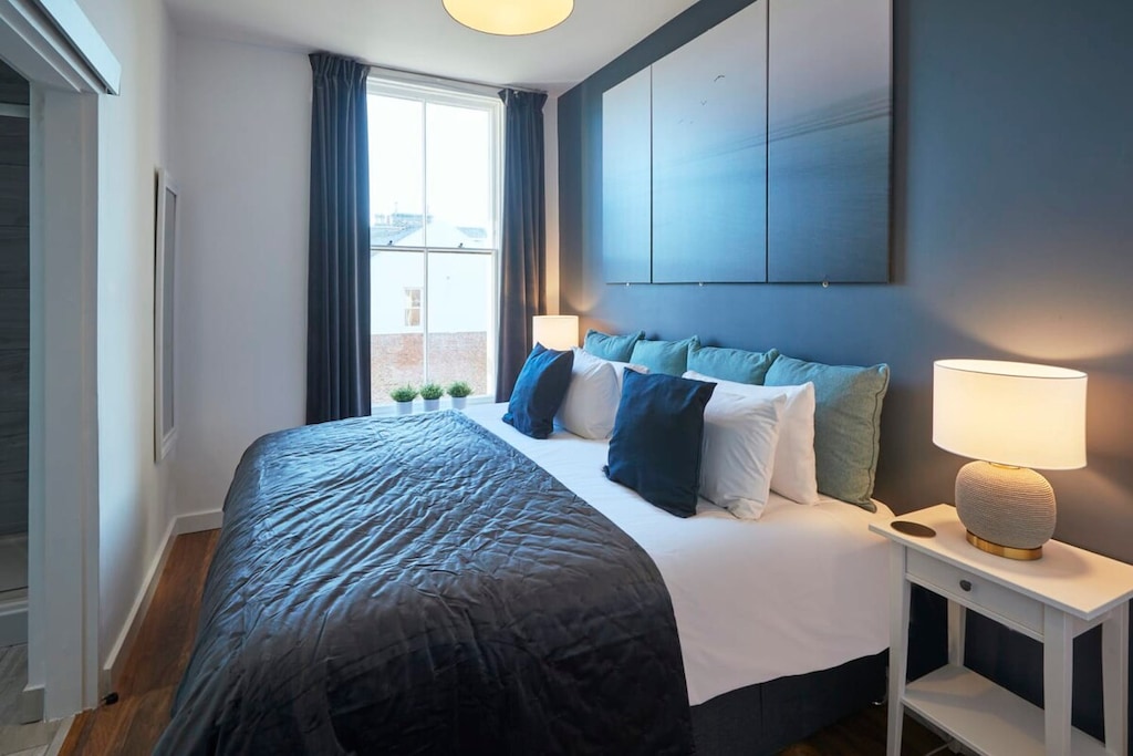 Abbey Nest, Whitby - Host & Stay