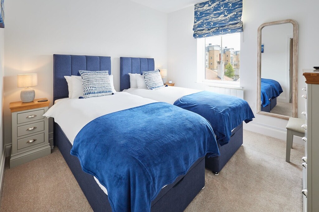 The Little Lobster, Scarborough - Host & Stay