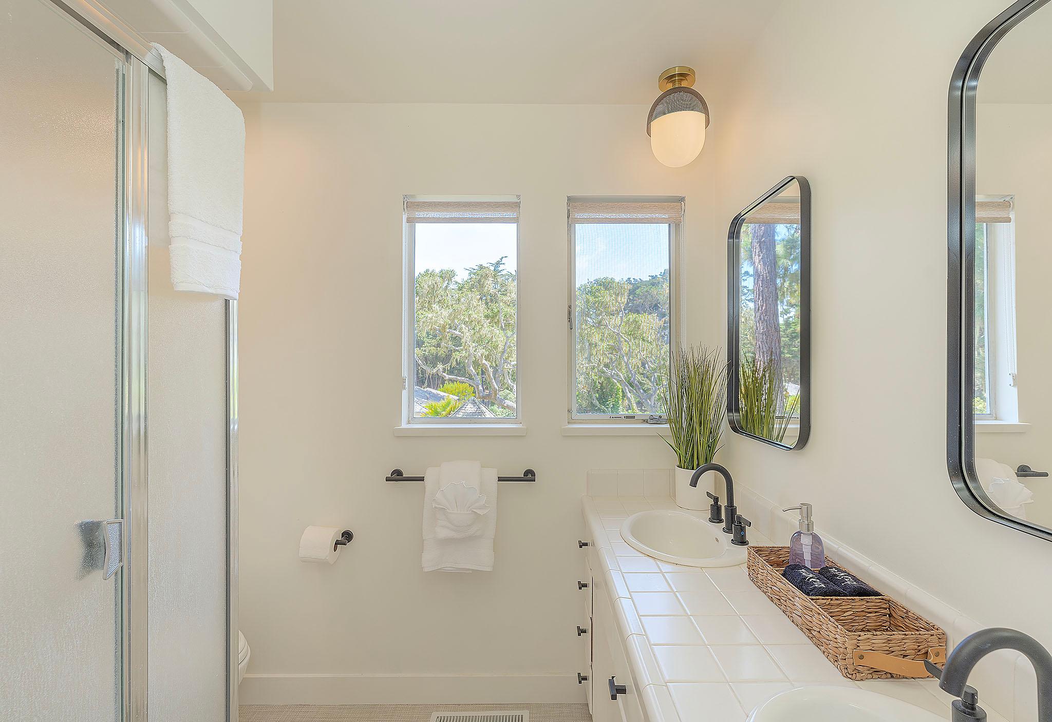 Bathroom #1 - En Suite with Shower