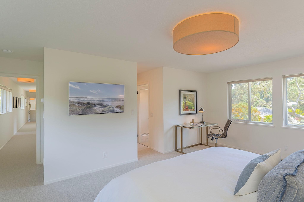 Bedroom #1 - King Bed, Desk, HDTV, En-Suite Bath with Shower