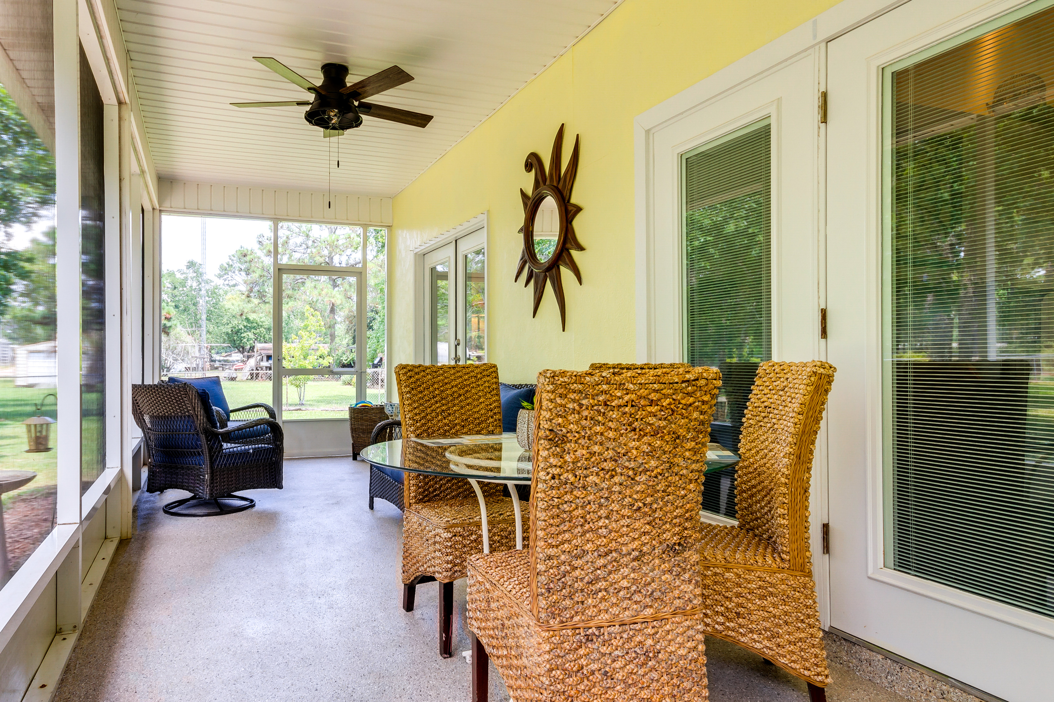 Property Image 1 - Dog-Friendly Navarre Retreat w/ Screened-In Porch!