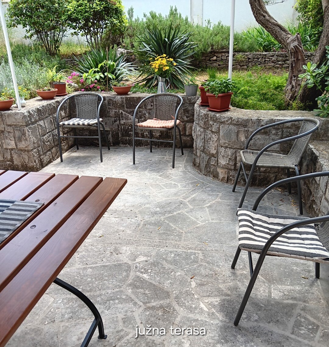 Property Image 1 - Olive - 150 m from sea - H(4)