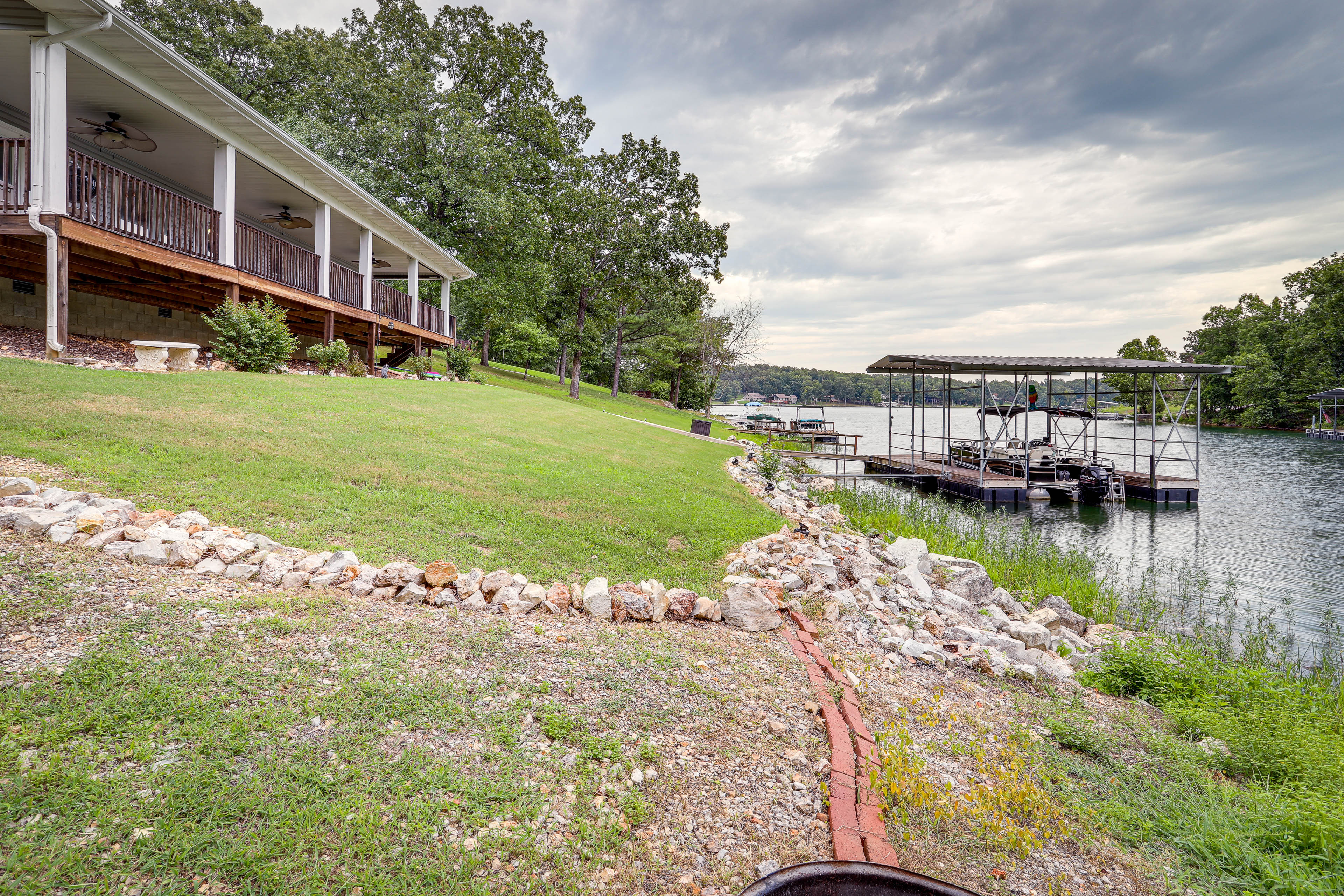 Lakefront Horseshoe Bend Home w/ Boat Dock!