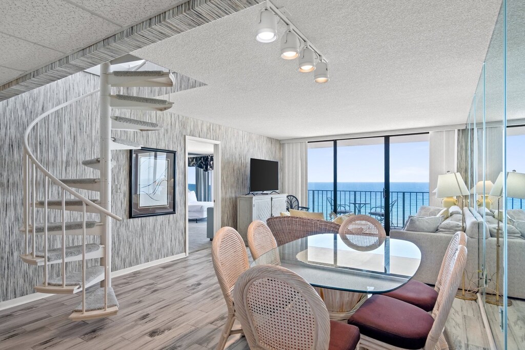 Living and Dining Area