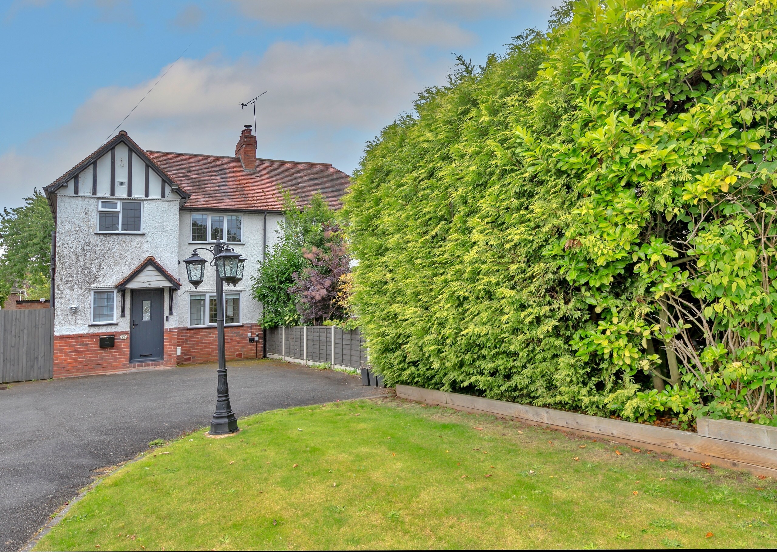 Property Image 2 - DeBarnes House