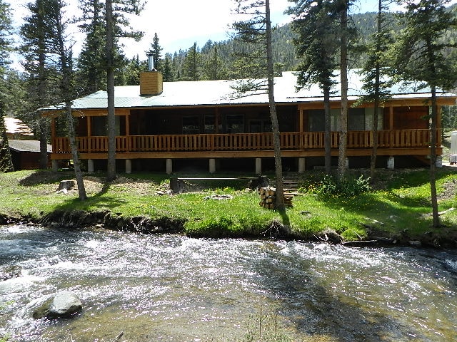 Big Elk Horn Lodge