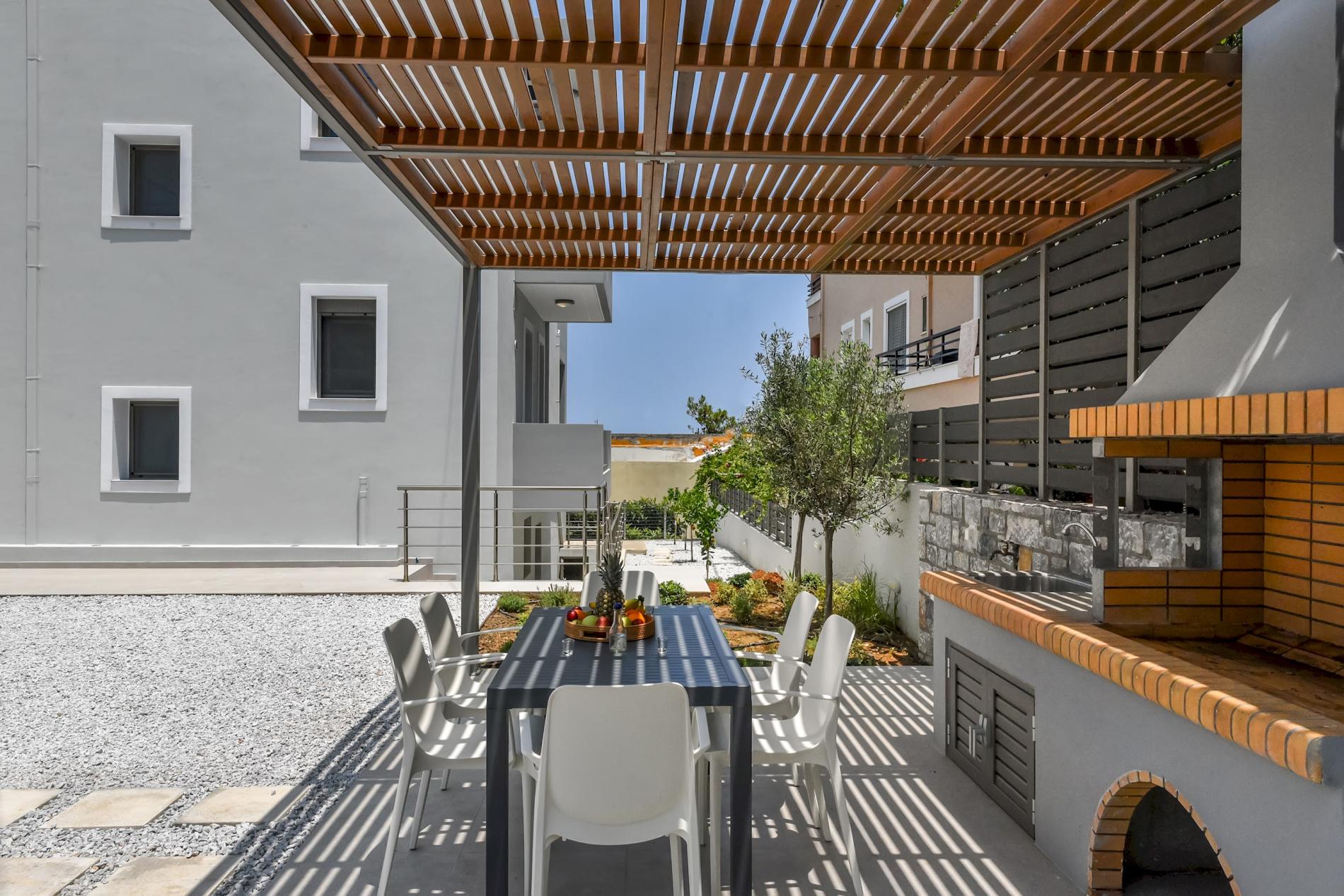 Property Image 2 - Leon Luxury Home in Rethymno