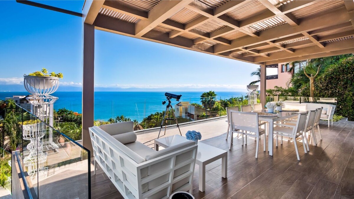 Ocean View Villa with Pool, Media Room and Beach 