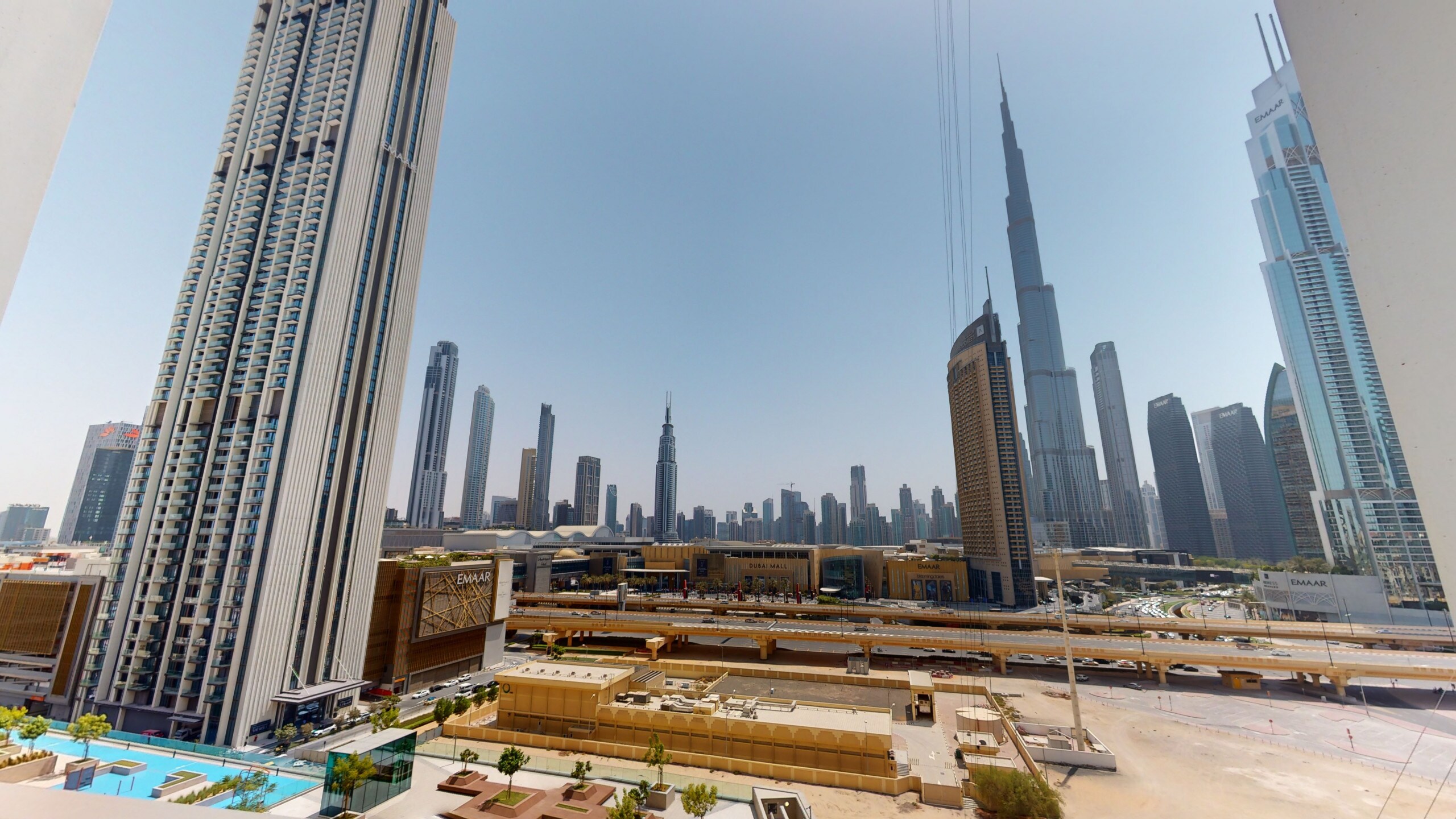 Property Image 1 - Breath-taking Views | Close to Burj Khalifa | 2BR