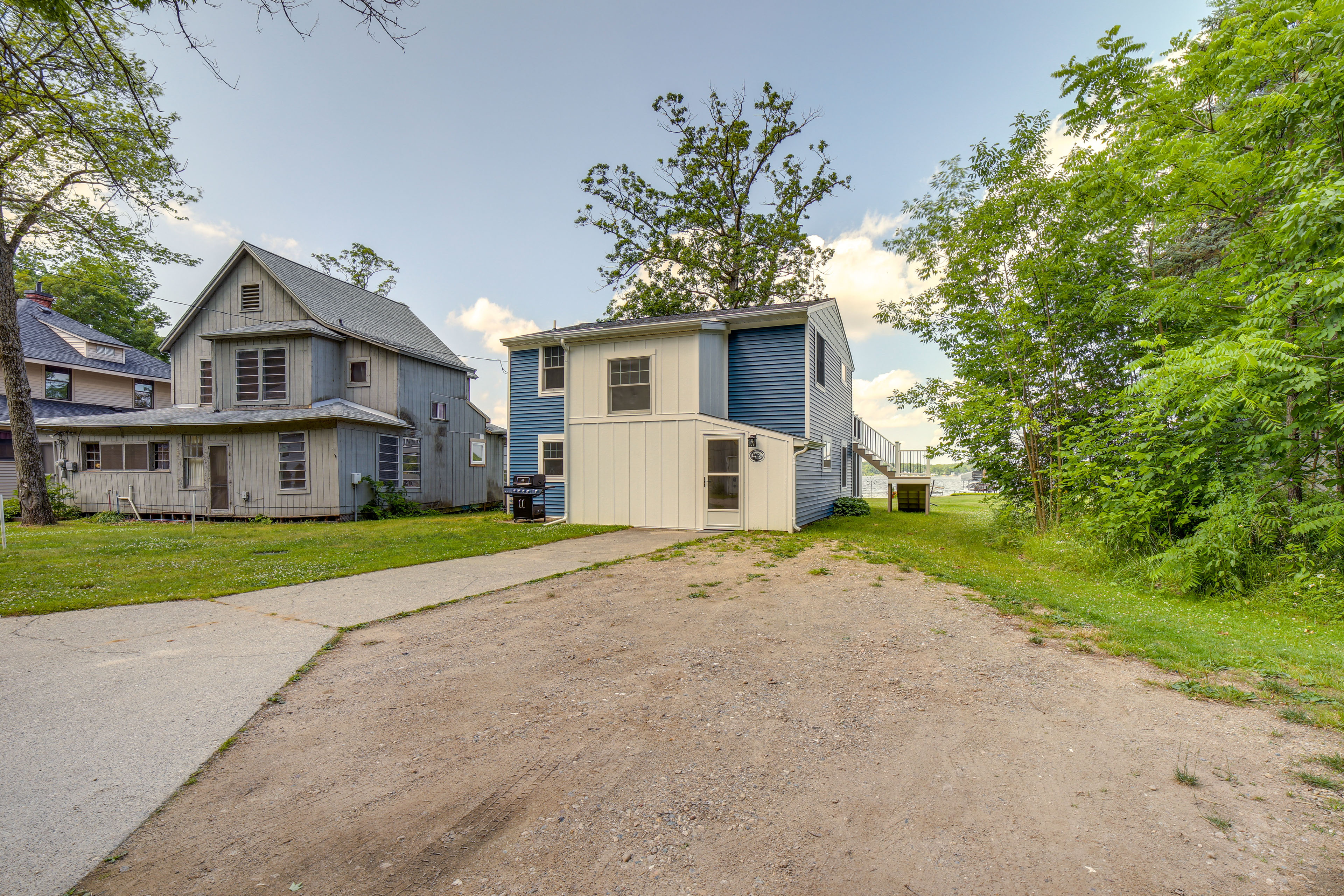 Property Image 2 - Pierson Paradise: Lake Retreat w/ Fire Pit!