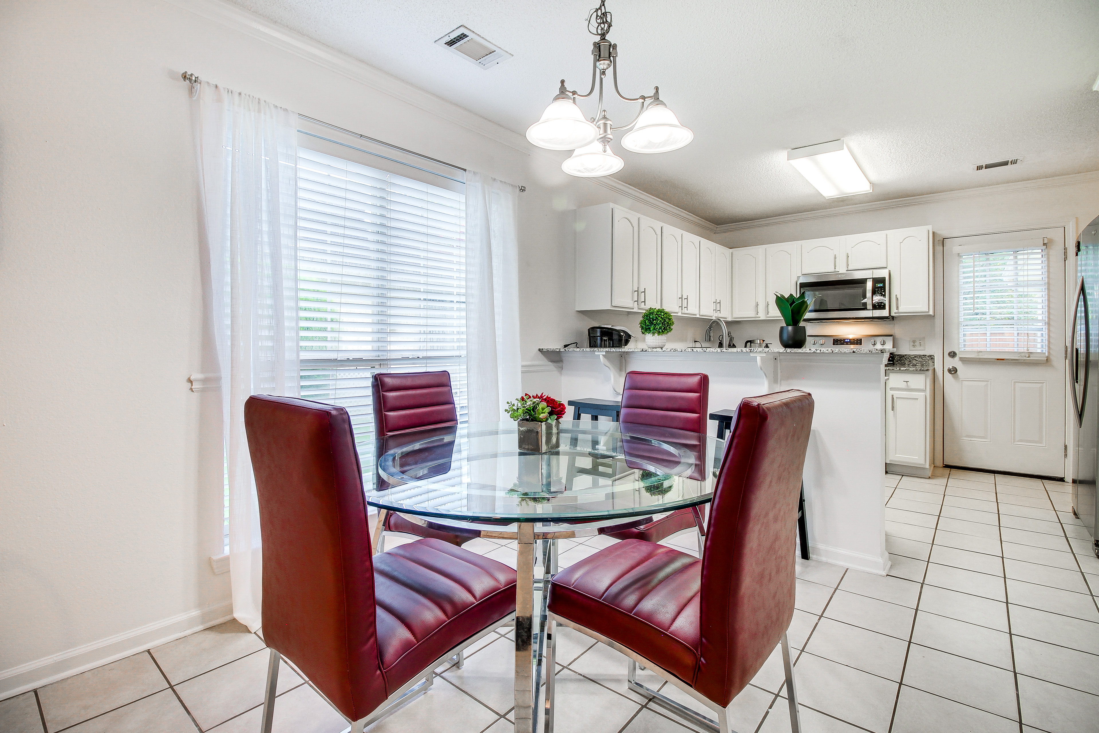 Charming Savannah Vacation Rental w/ Game Room!