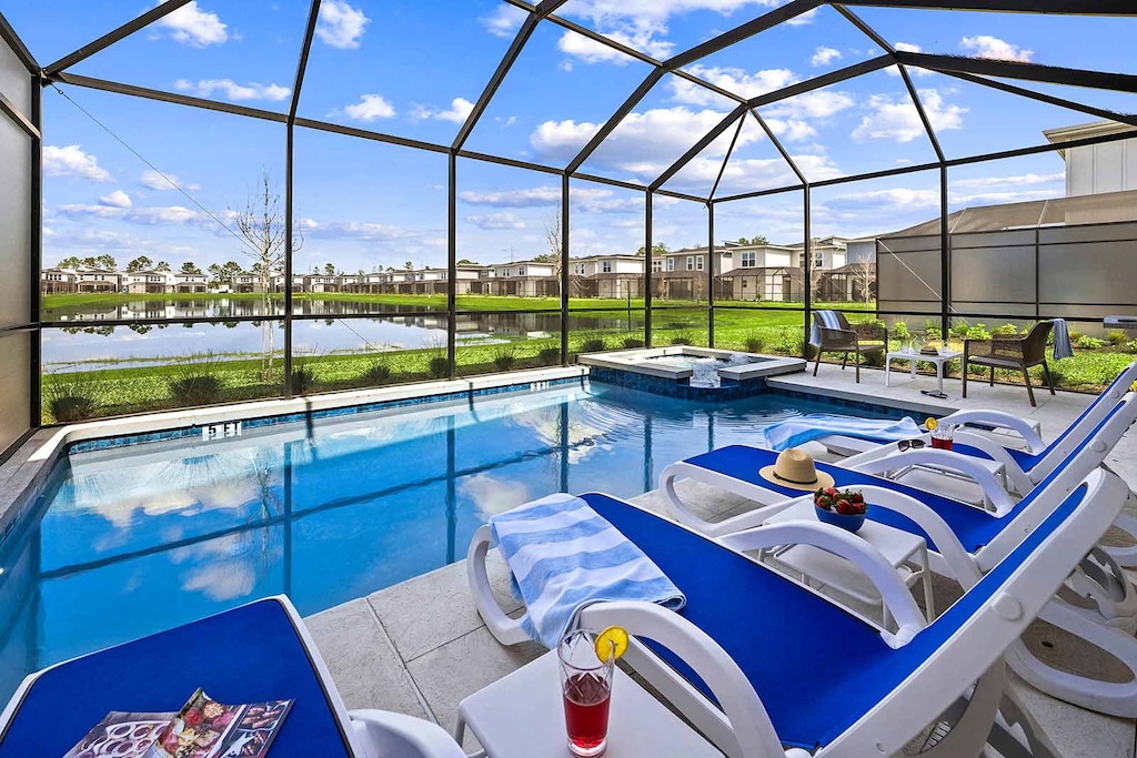 Private Pool & Patio