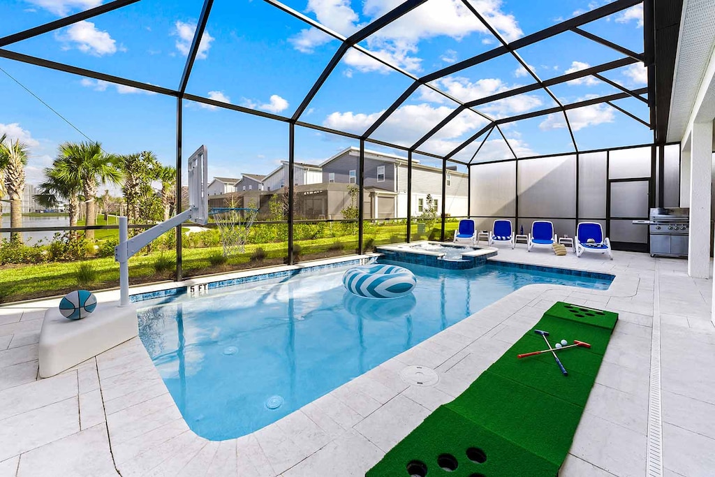 Private Pool & Patio