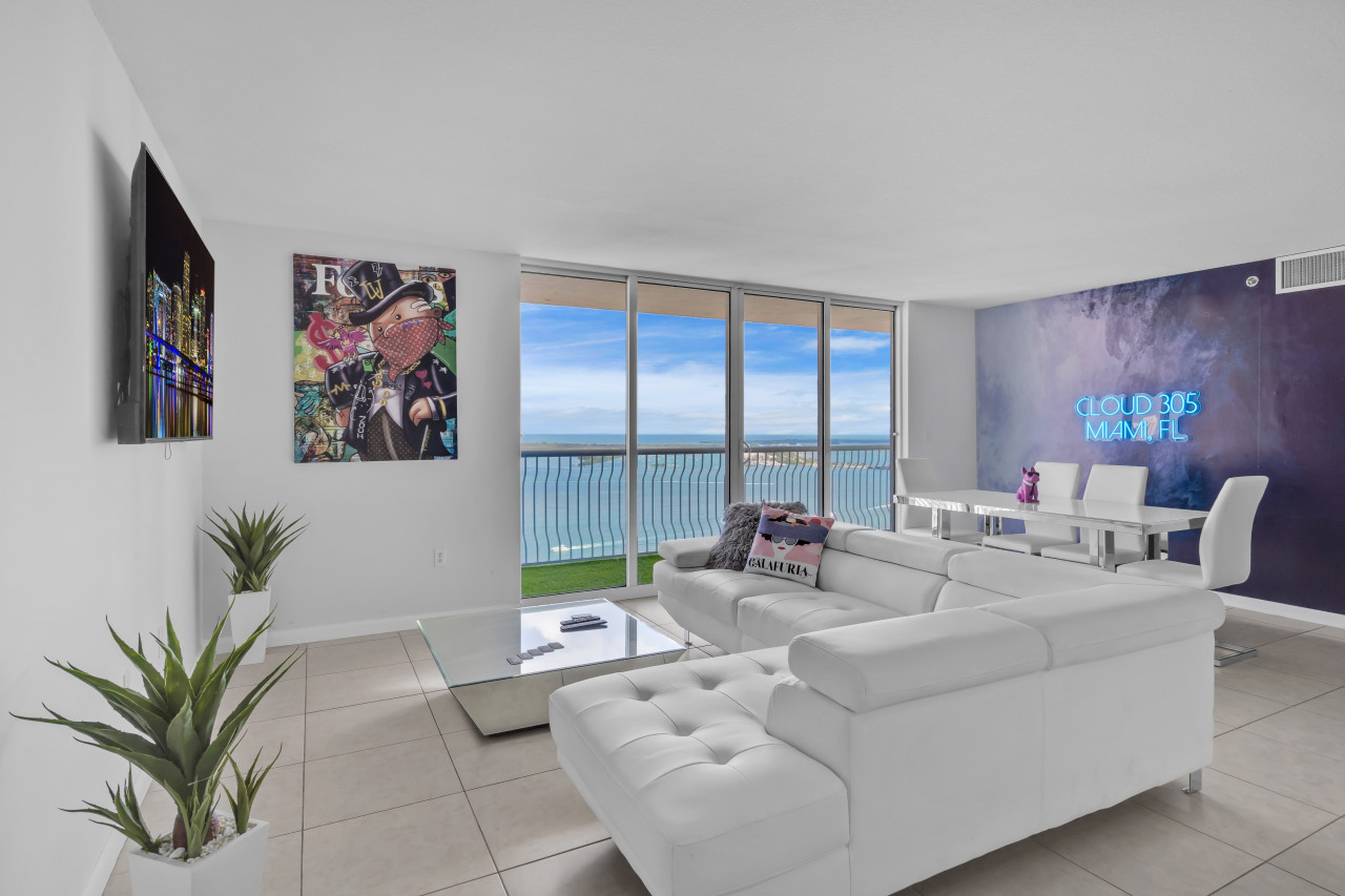 Property Image 1 - Cloud 305 PH Oceanfront Brickell