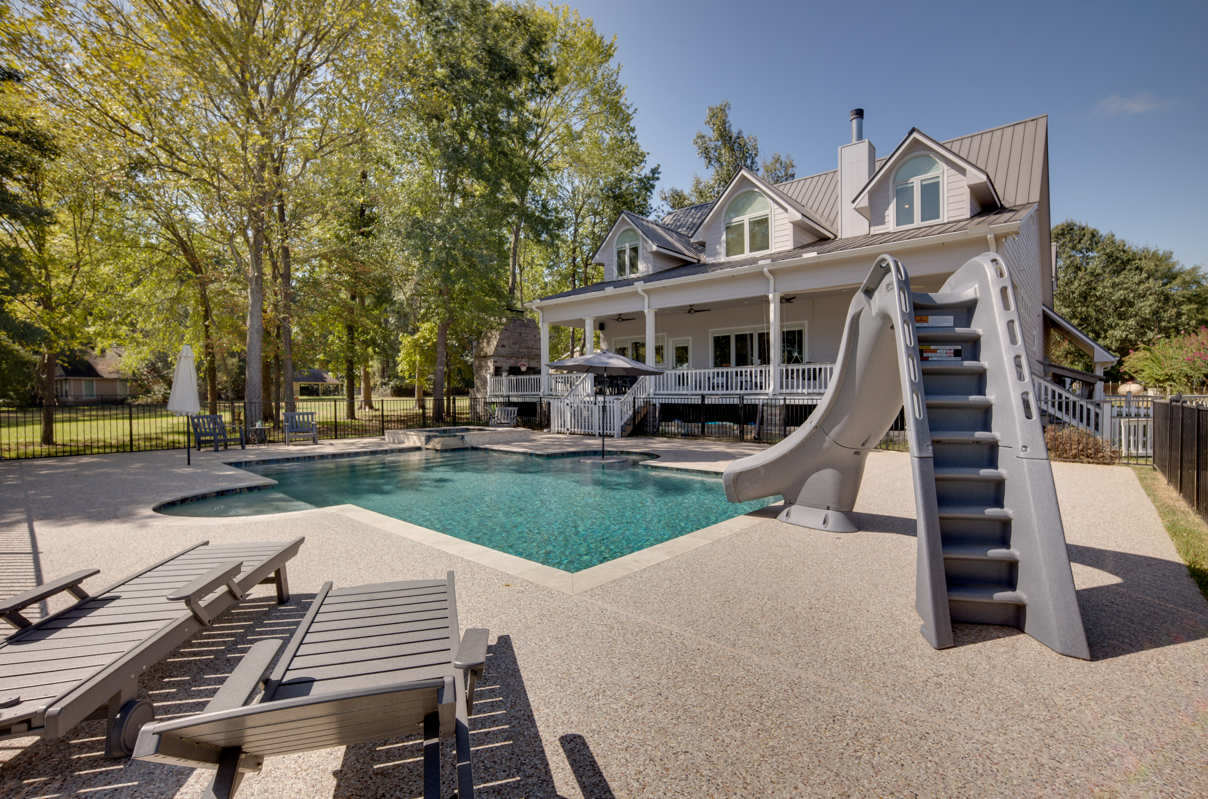 Property Image 1 - Lake Livingston Paradise: Outdoor Pool w/ Slide!