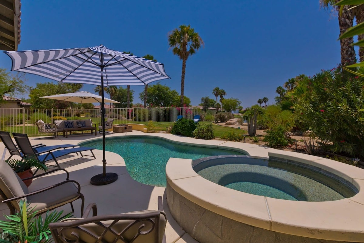 Relaxing Pool and Spa. (Pool can be heated) Relaxing Pool and Spa. (Pool can be heated)