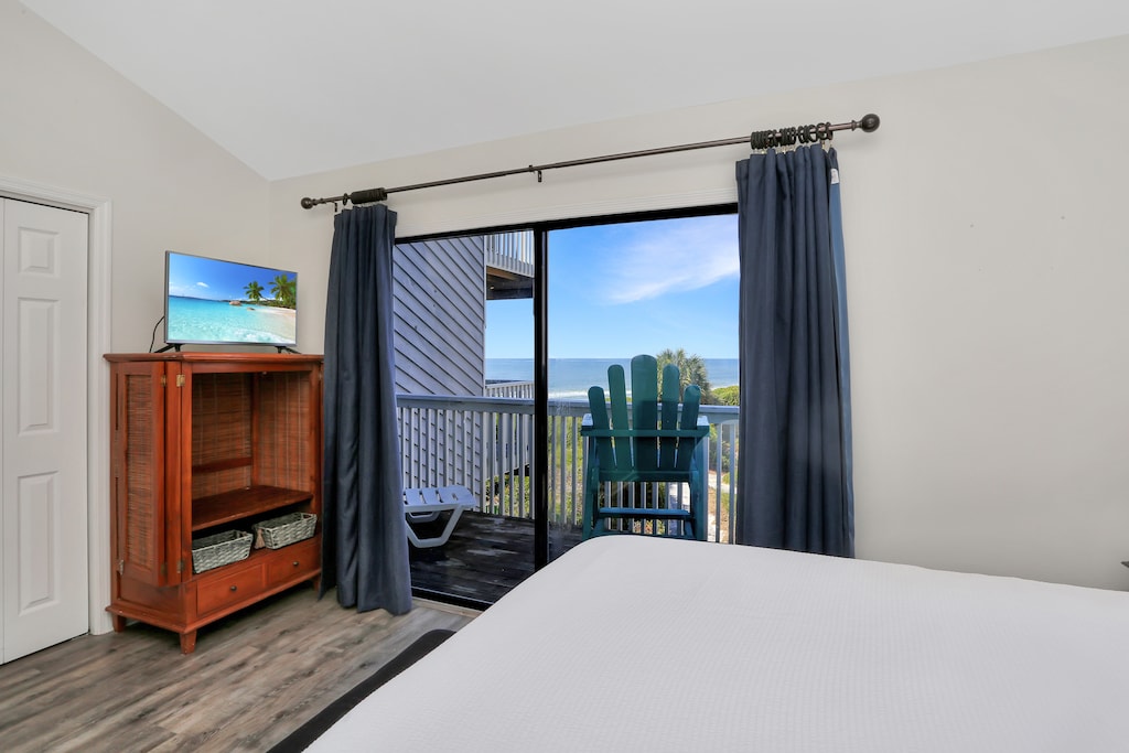 Bedroom 1 - Gulf View