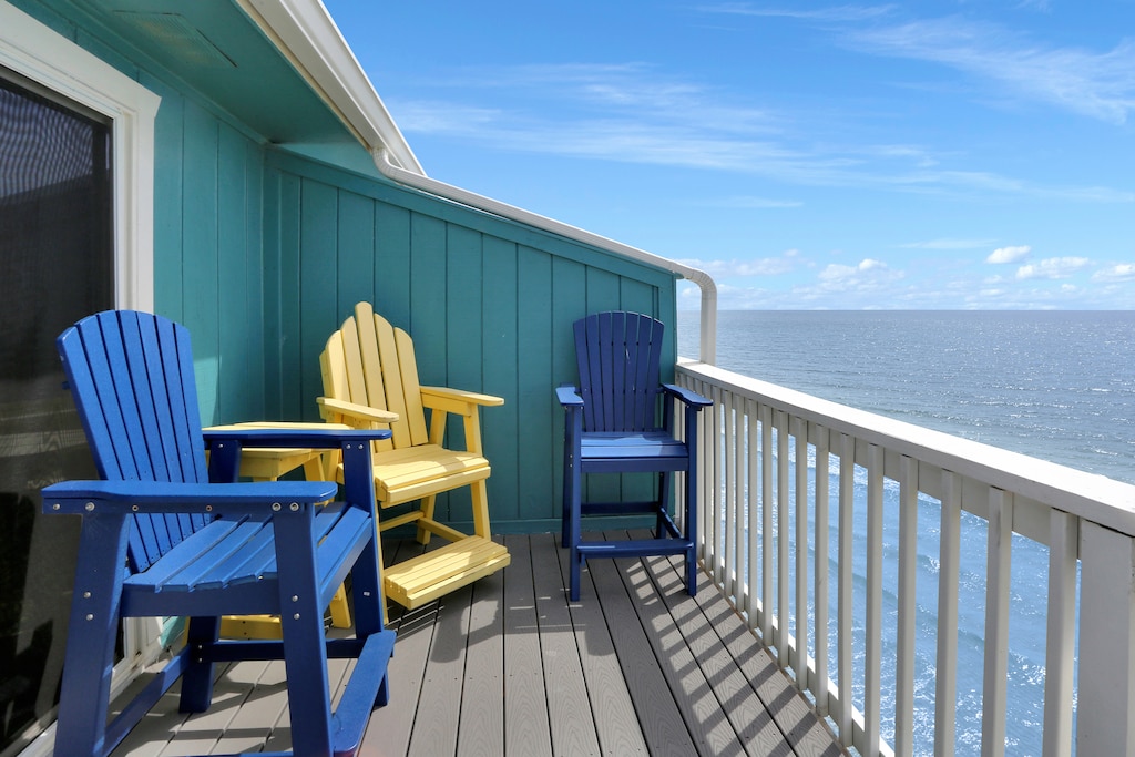 Bedroom 1 - Gulf Front Deck Seating