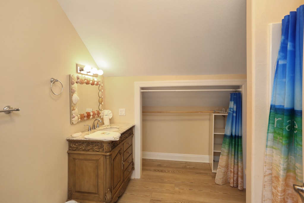 Bedroom 4 - Full Bath