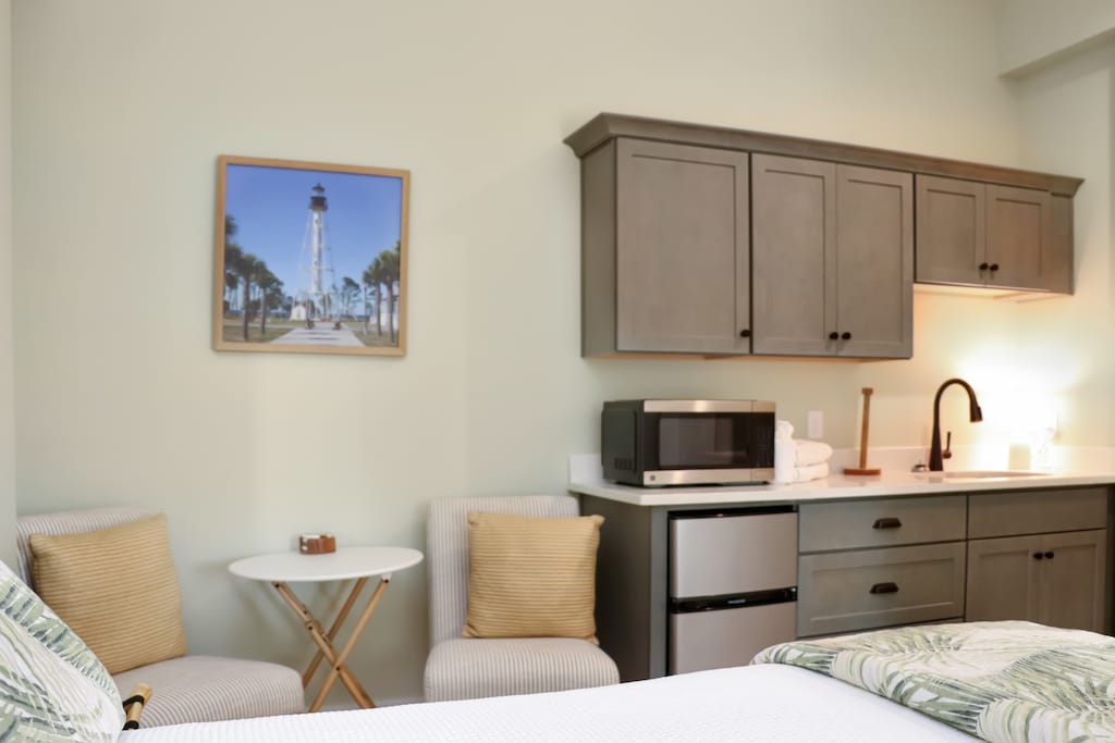 Mother-in-Law Suite Kitchenette