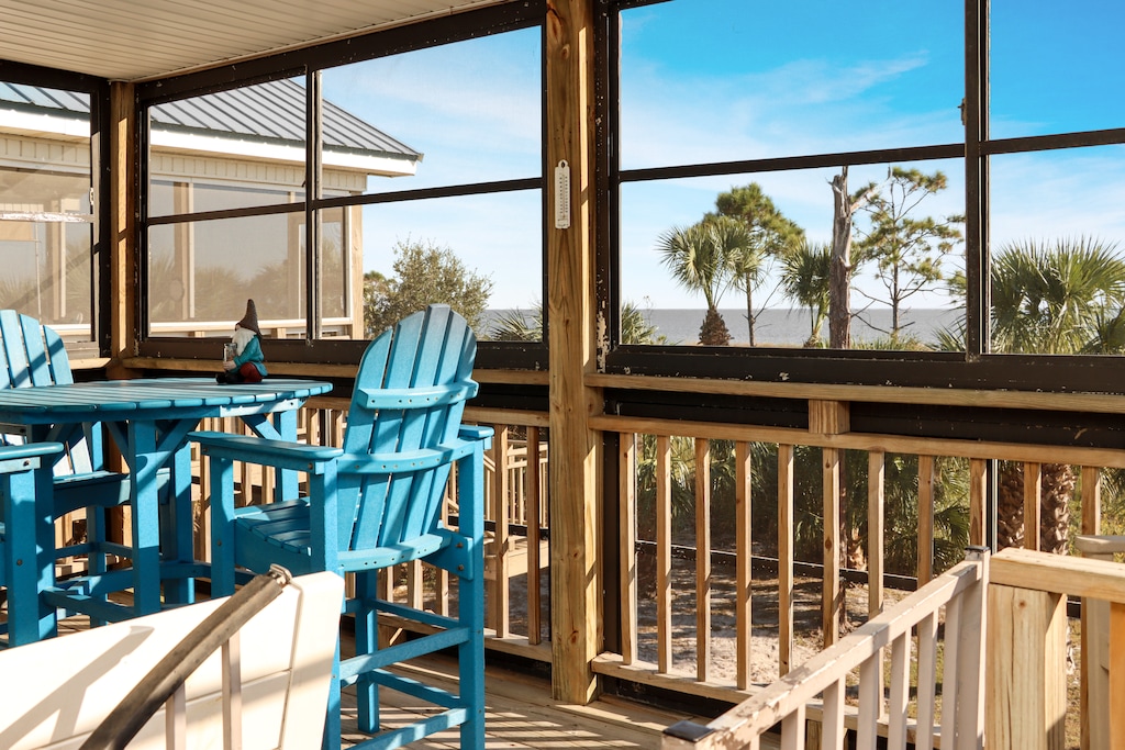Screened Deck on Main Floor