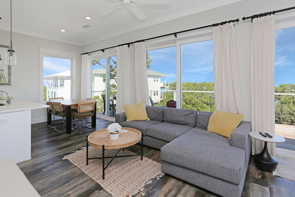 Gulf Front Living Room & Dining Area