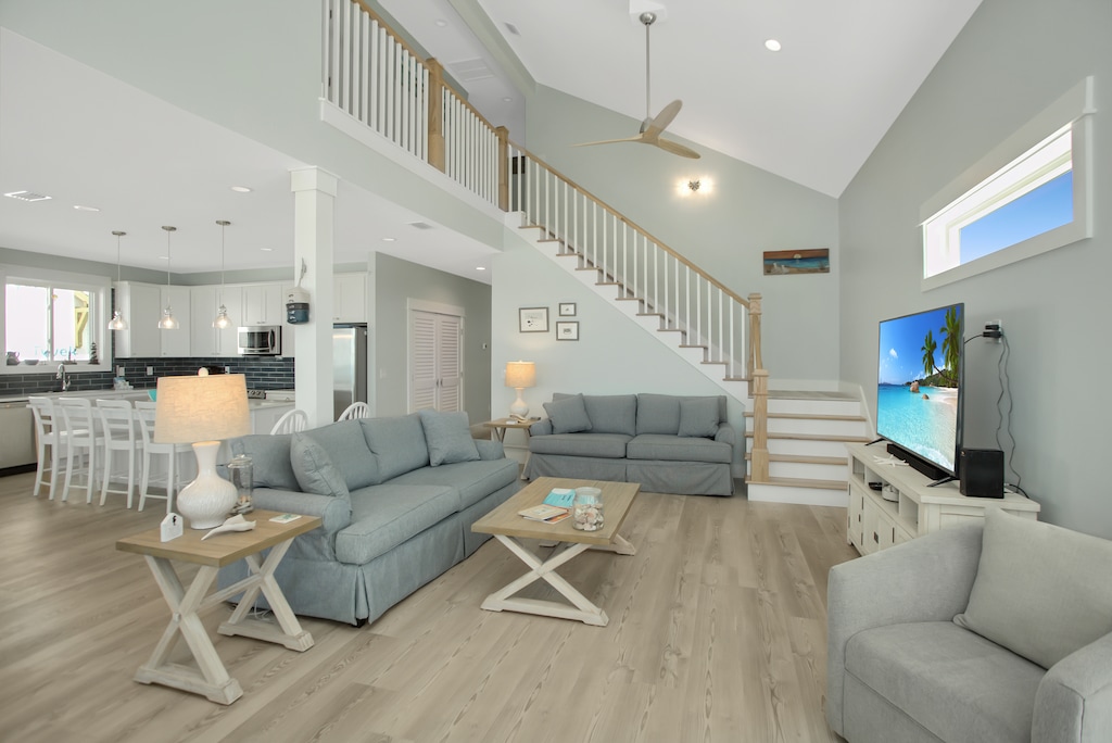 Living Room & Kitchen