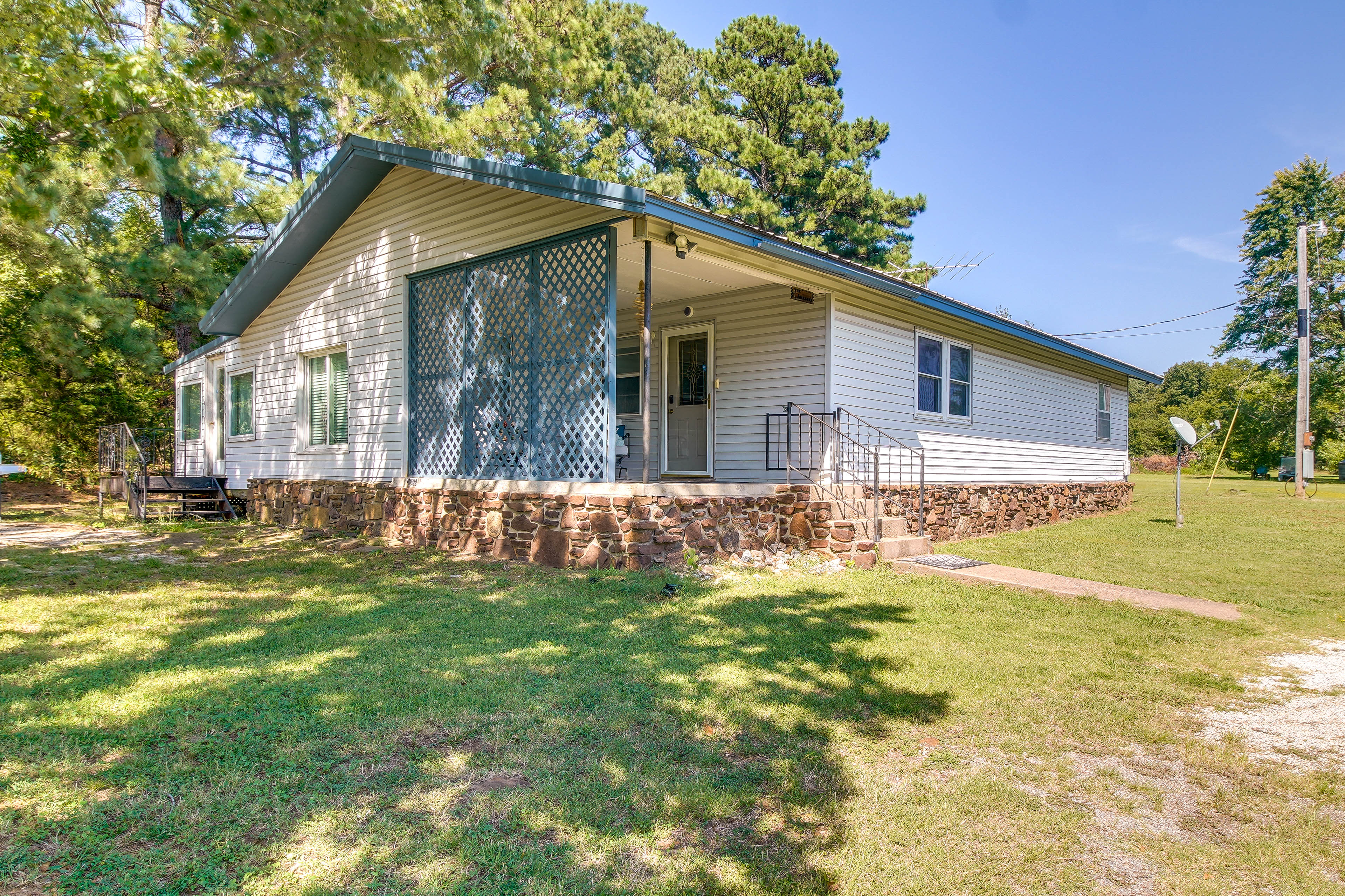 Cookson Vacation Rental w/ Spacious Yard & Porch!