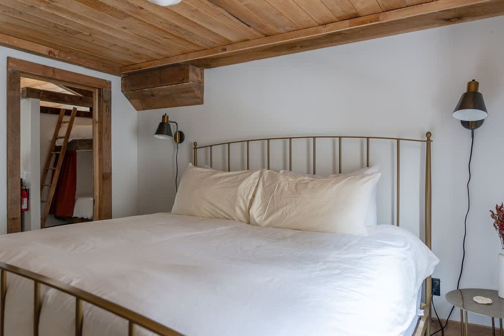 Emory Brook Lodge - Streamside Living