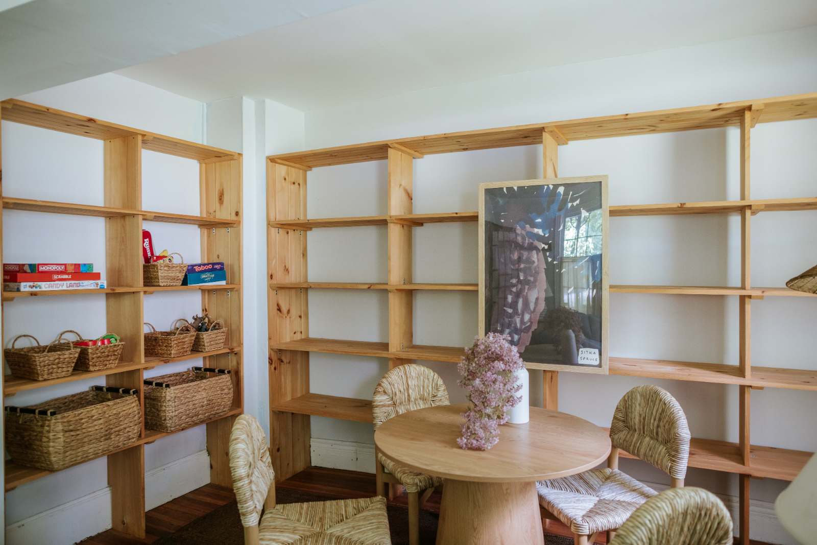 The Gables: Newly Renovated Farmhouse (Sleeps 17!)