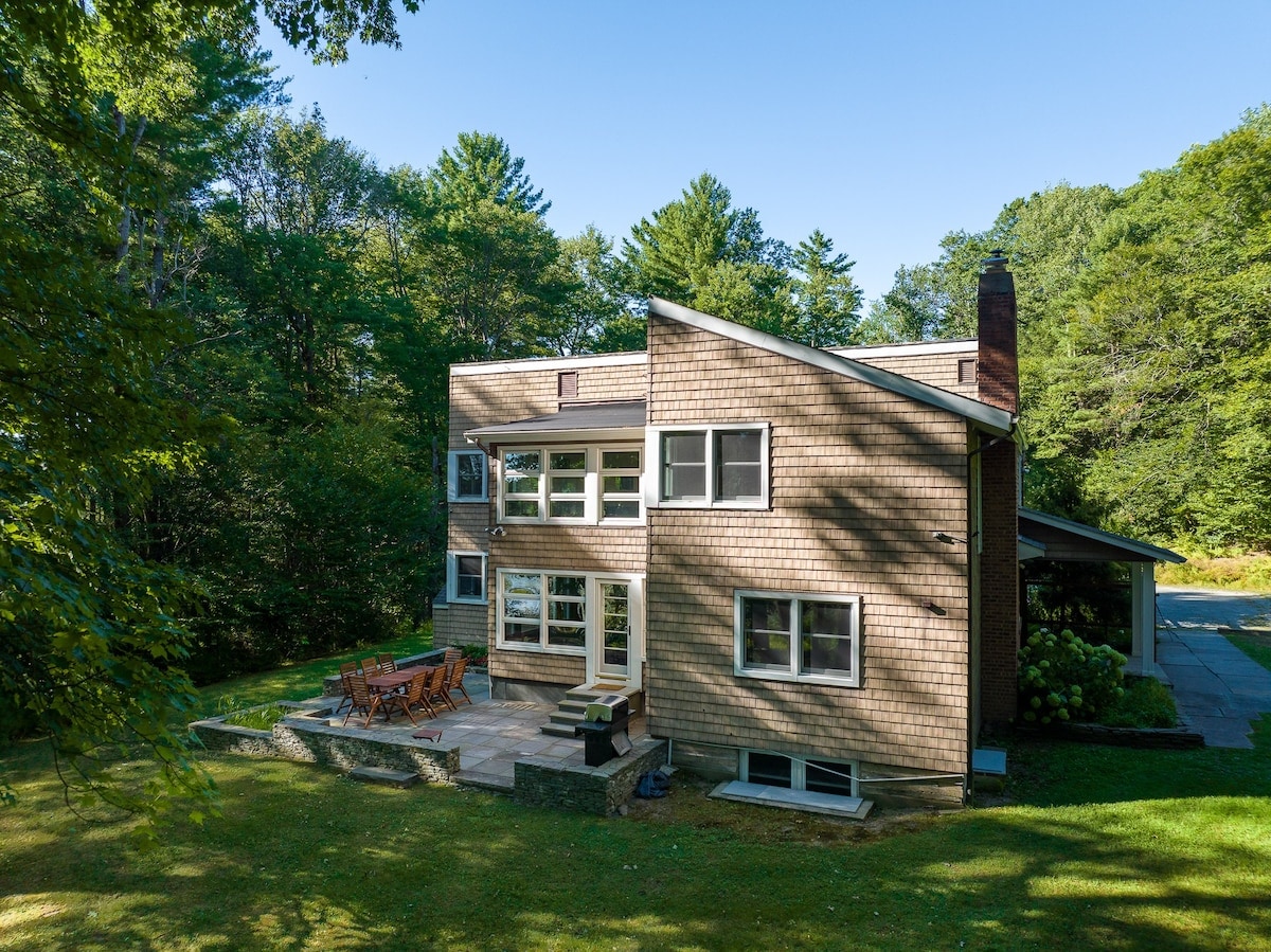 Property Image 1 - Eden Pond - Stunning Mid-Century Catskills Home