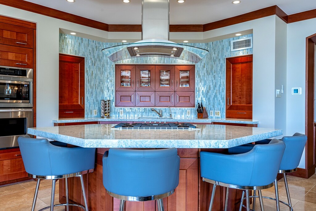 Additional bar seating for four