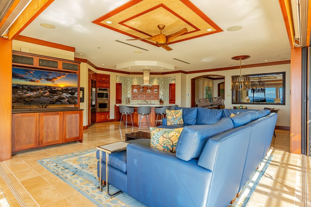 Open floor plan for comfortable entertaining