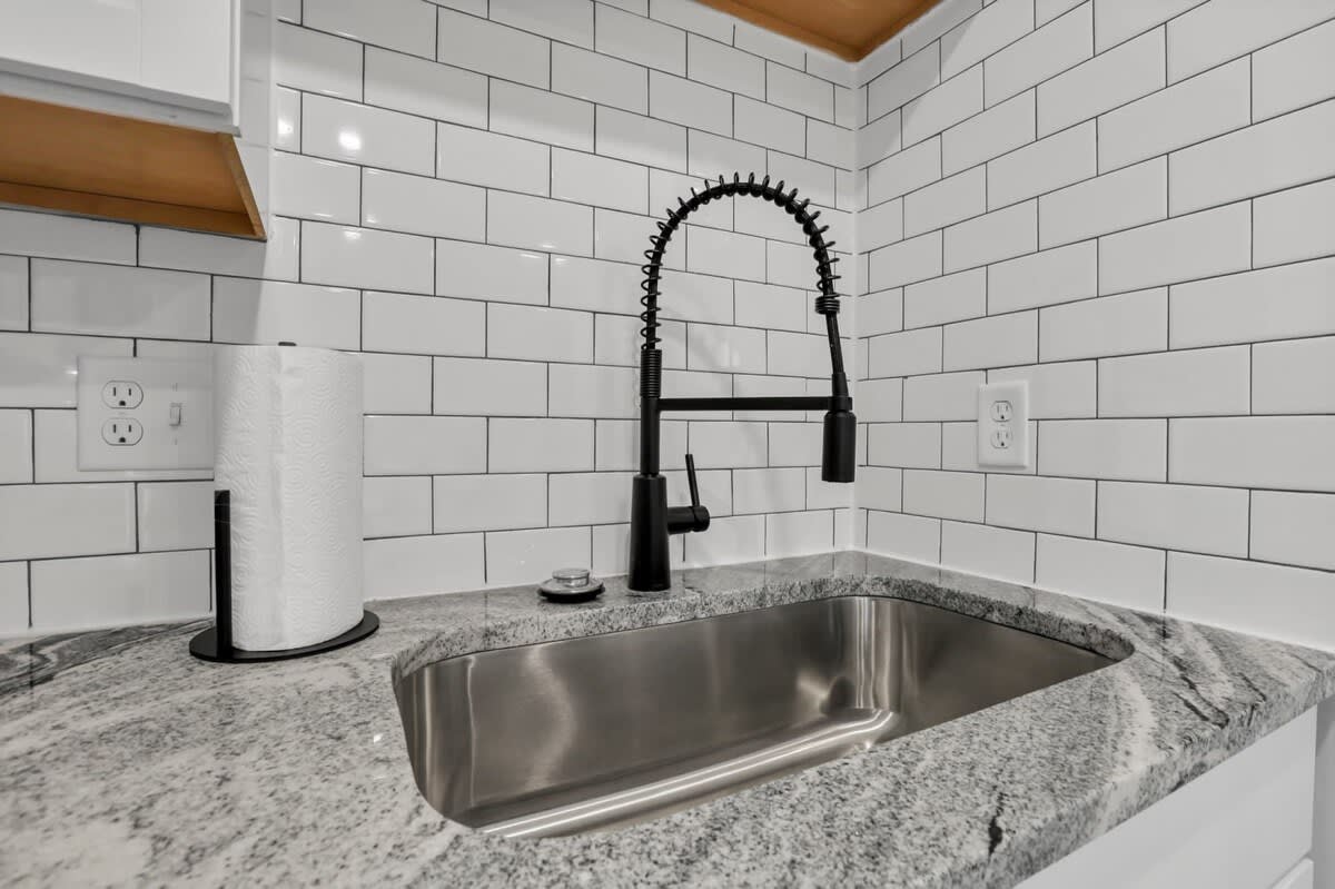 The Schumacher Townhouse - 2 BR