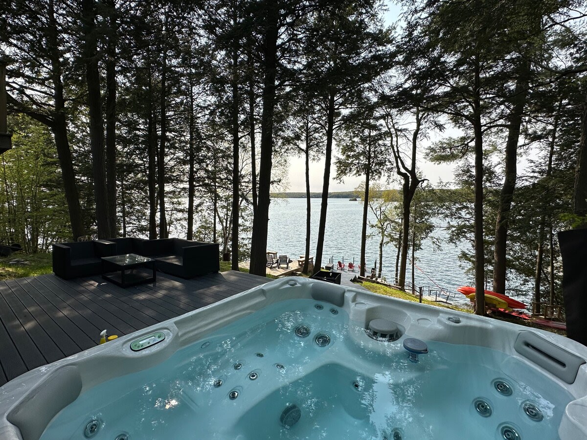 Property Image 1 - Waterfront open concept dream cottage with hot tub