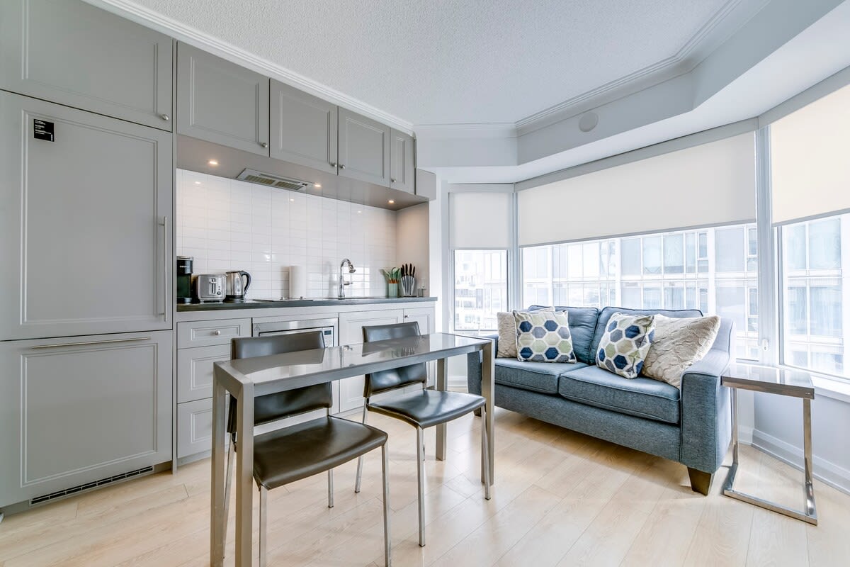 Yorkville Presidential Studio