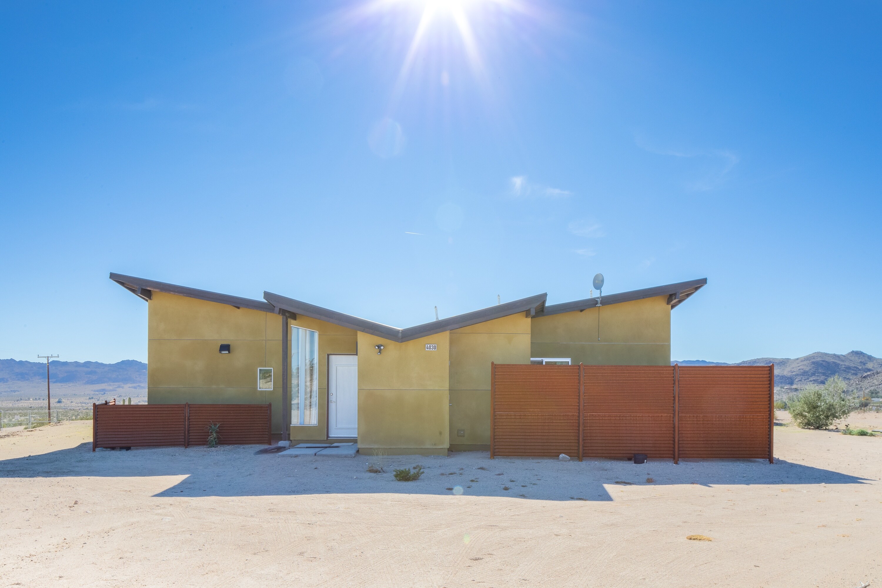 Property Image 1 - Las Alas del Sol- A Desert Architectural Gem