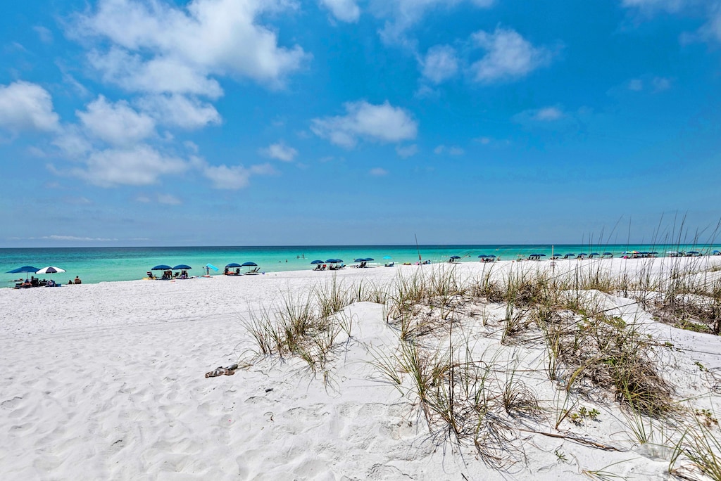 Beautiful beach nearby! 