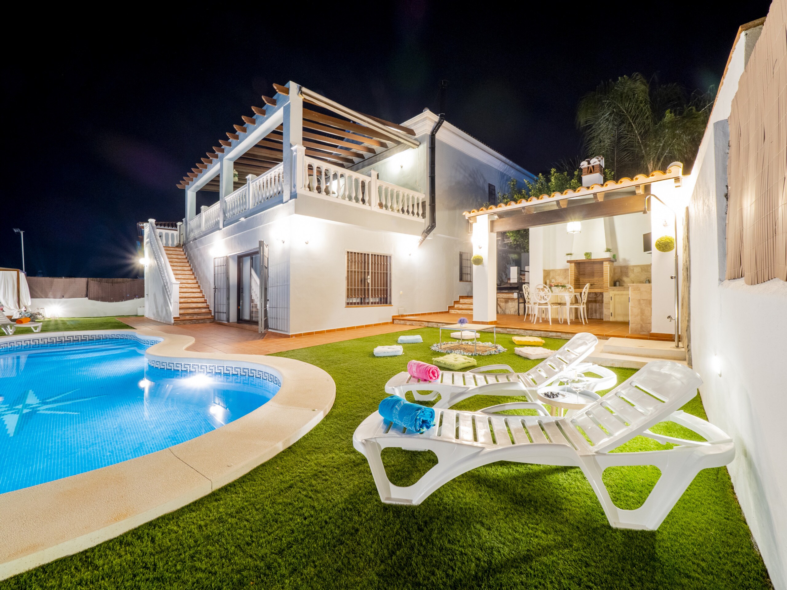 Holiday villa in Coín for 12 people with pool and jacuzzi.