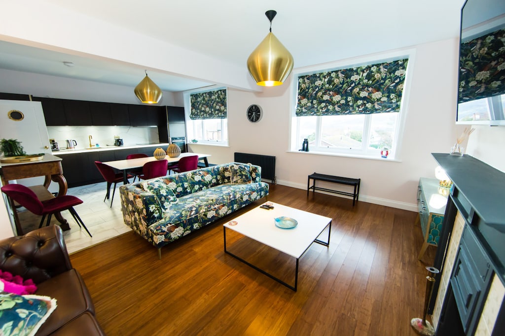 The Captains Residence - Lounge