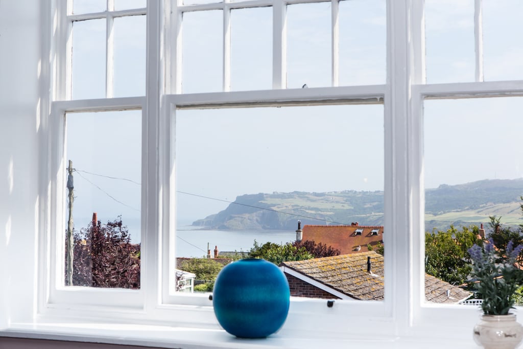 The Captains Residence - Lounge View