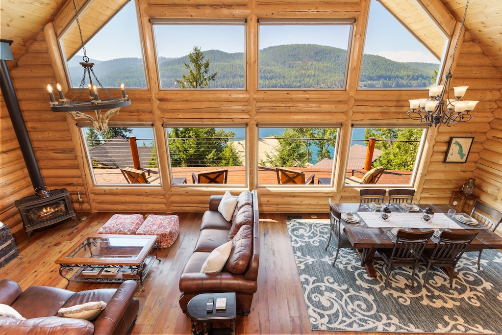 The open concept living area has plenty of space for you!