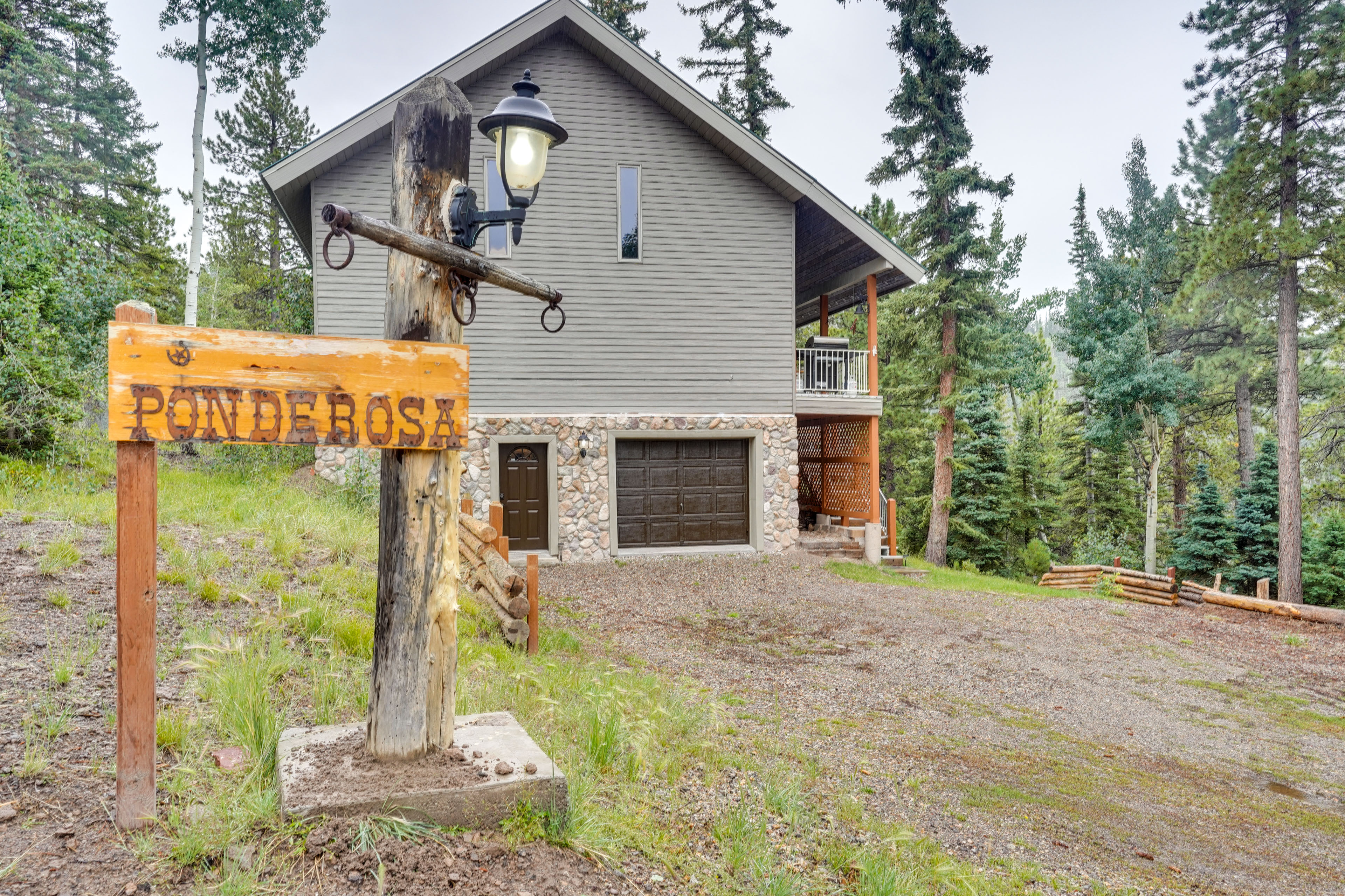 Property Image 1 - Spacious Beaver Getaway Near Eagle Point Resort!