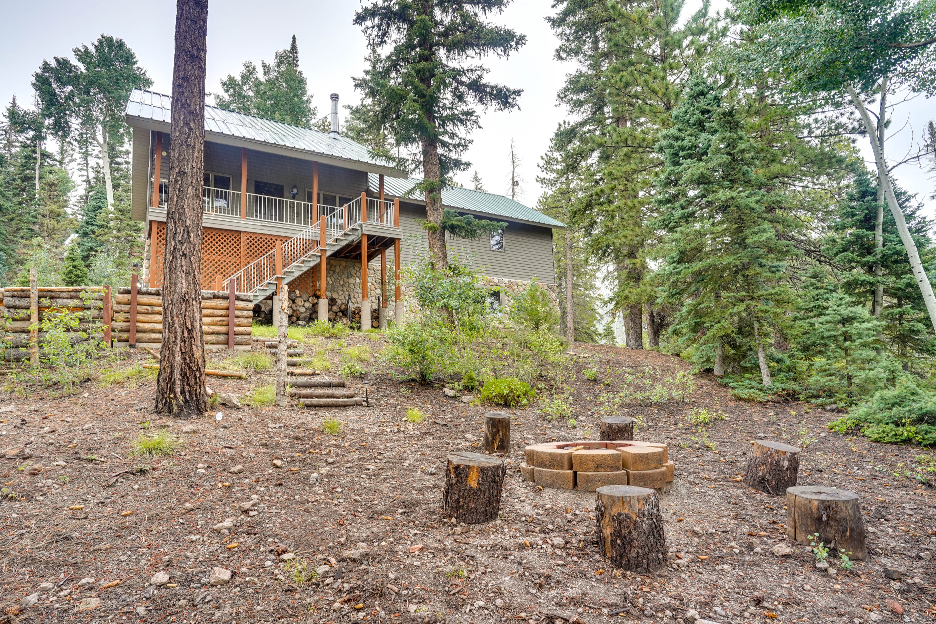 Property Image 2 - Spacious Beaver Getaway Near Eagle Point Resort!