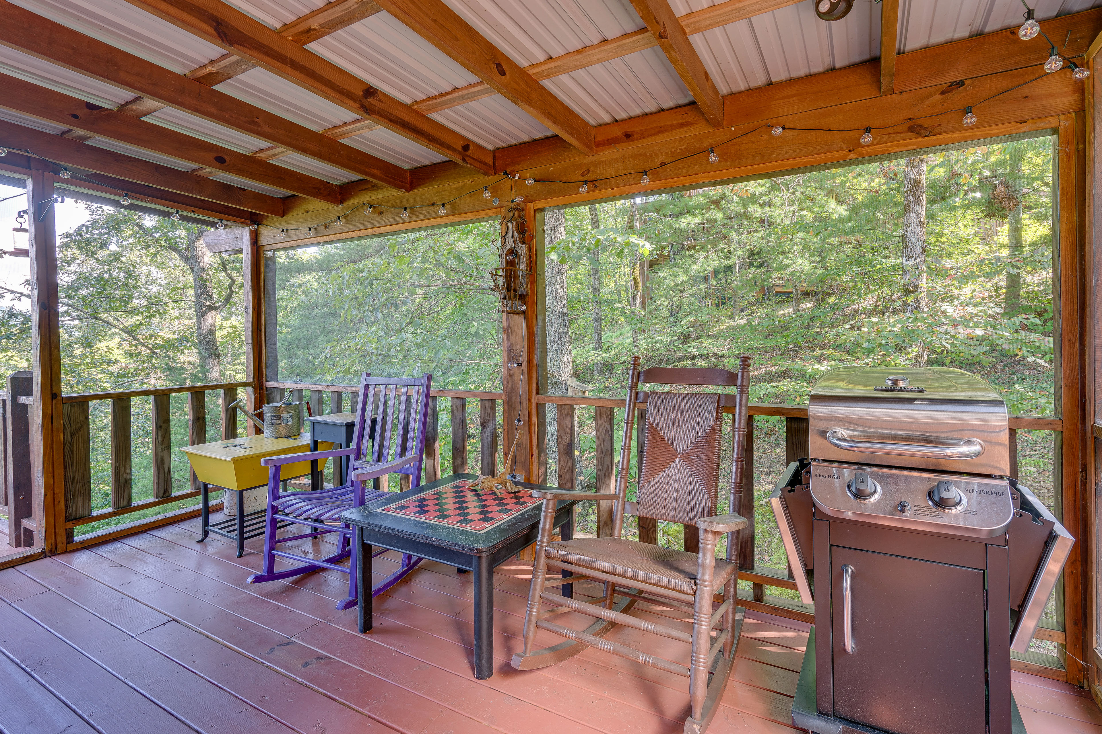 Murphy Cabin w/ Deck & Sweeping Mountain Views!