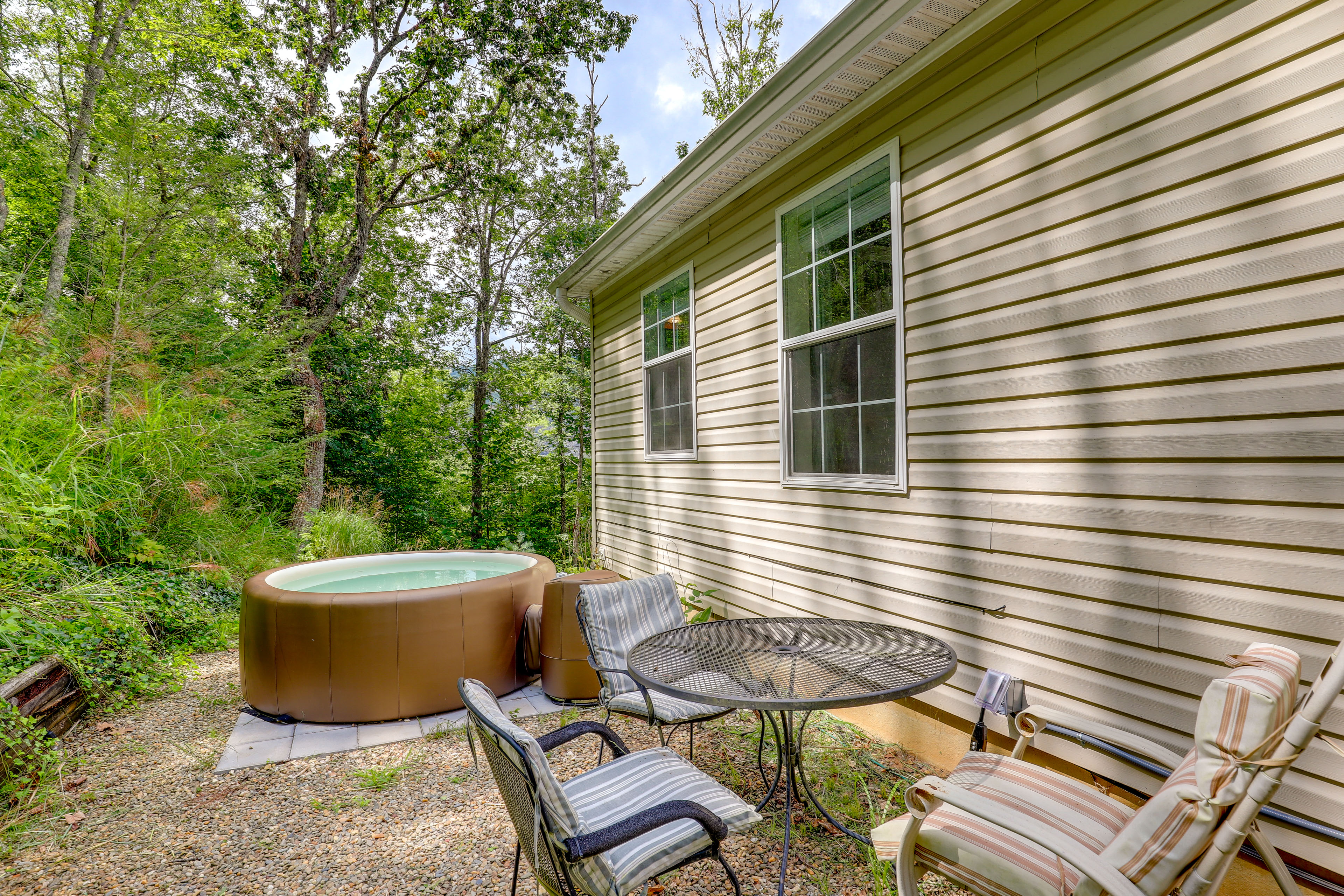 Property Image 2 - Black Mountain Retreat w/ Hot Tub + Mountain Views