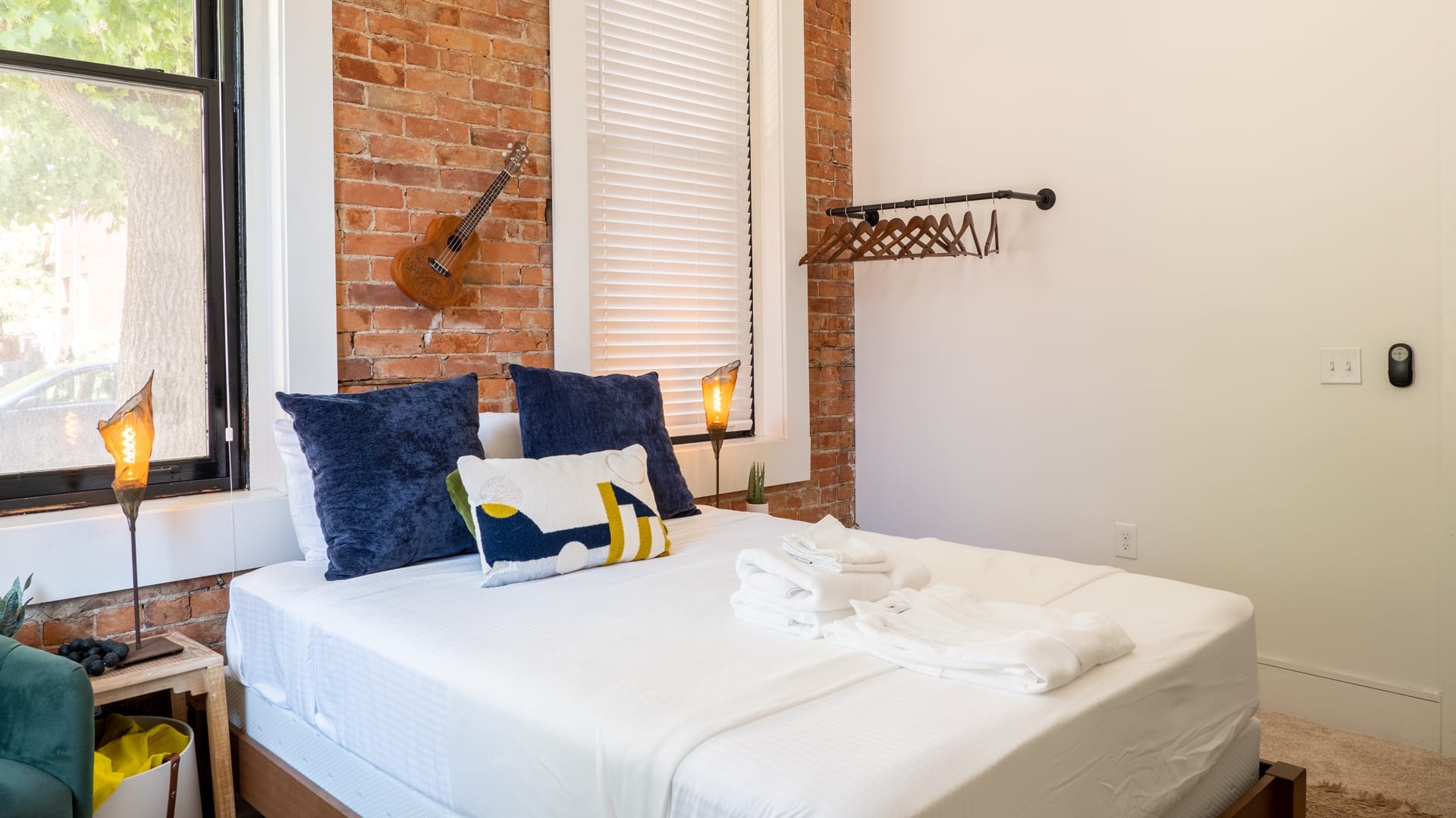 Coat hangers included Coat hangers included