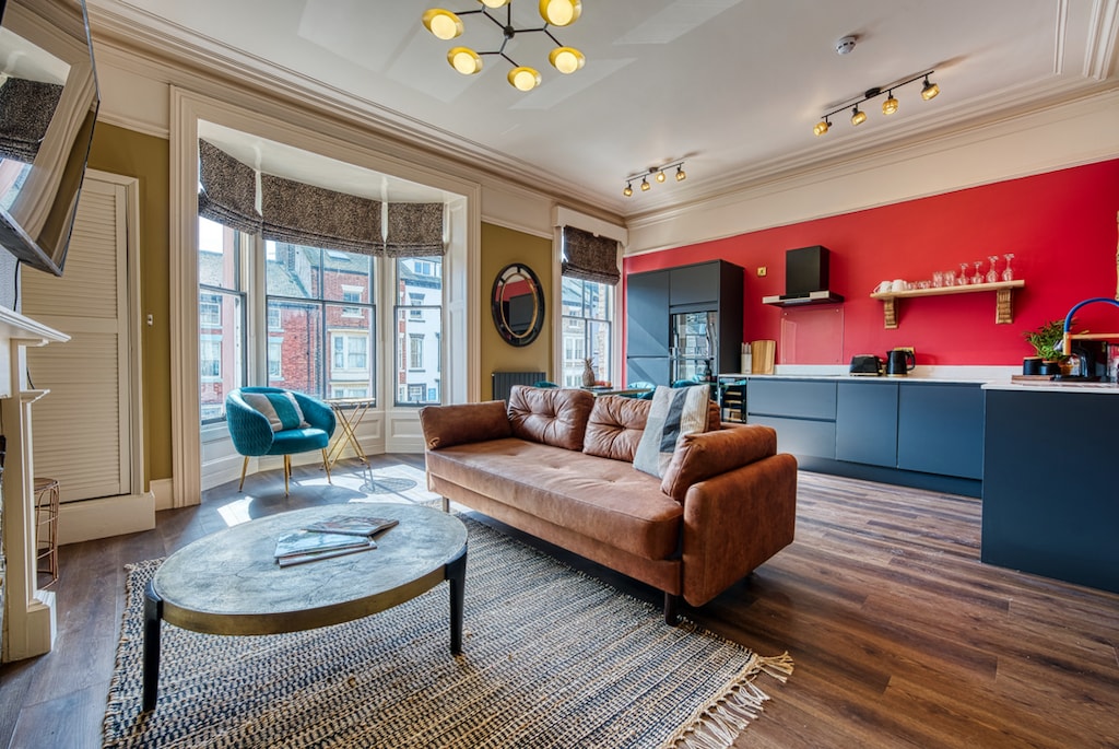 Ella's Escape Lounge / Kitchen