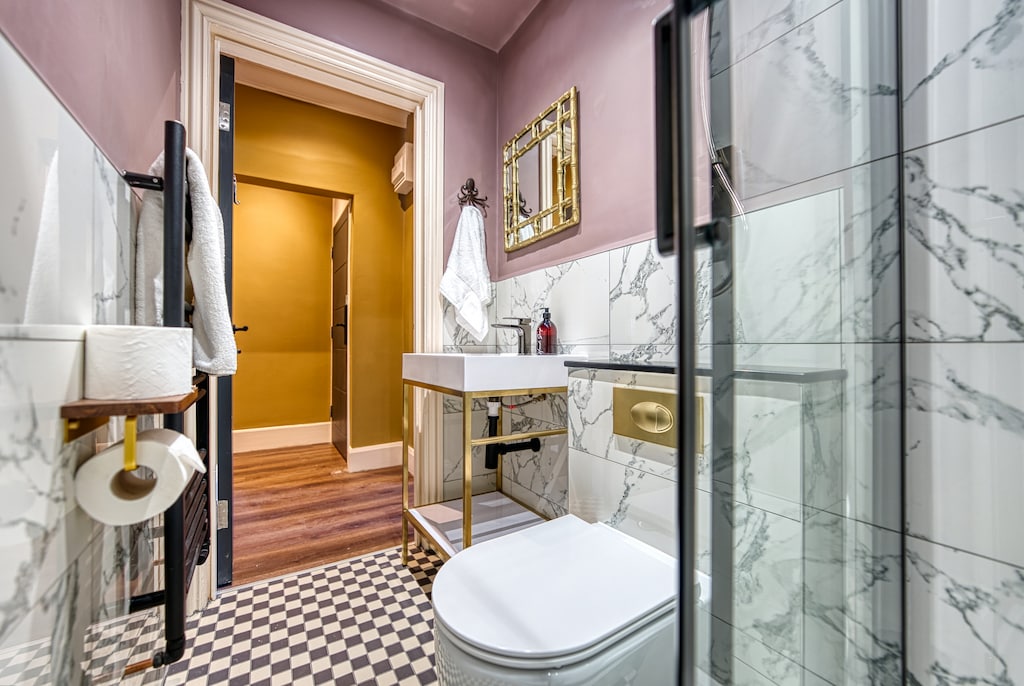 Grays Getaway Bathroom