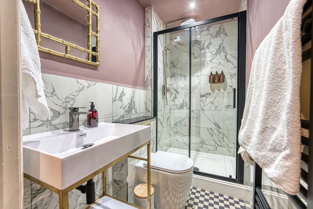 Grays Getaway Bathroom